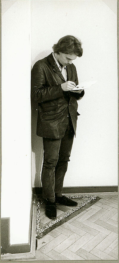 Anatol, Königsstuhl und Hausbau, Museum Mönchengladbach, 19.9.1969, Kurt Verhufen, Foto: Albert Weber, Archiv Museum Abteiberg, © Stiftung Insel Hombroich, Neuss