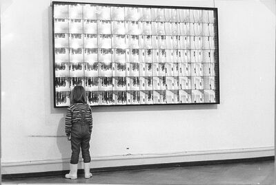 Auswahl aus der Sammlung Etzold, Museum Mönchengladbach 1970, Adolf Luther, 7 x 12 Hohlspiegel-Quadrate, 1969, Foto: Albert Weber, Archiv Museum Abteiberg, @ VG Bild-Kunst, Bonn 2022