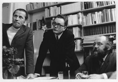 DARBOVEN, After Show Party, 1969, v.l.n.r.: Rudolf Wlaschek, Busso Diekamp, Alfred Schmela, Foto: Albert Weber, Archiv Museum Abteiberg