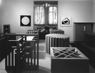 HEERICH, Museum Mönchengladbach 1967, Raum VII, Foto: Ruth Kaiser, Archiv Museum Abteiberg, VG Bild-Kunst, Bonn 2022