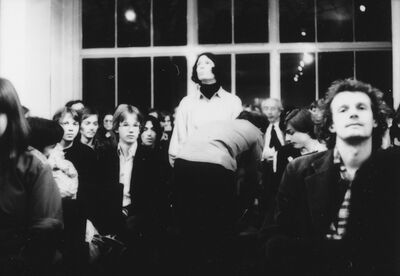 John Cage, Ausstellung und Konzert, Museum Mönchengladbach 1978, Gartensaal (II), Foto: Archiv Museum Abteiberg
