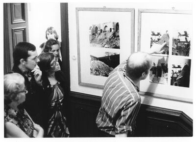JONAS HAFNER, Lacrimae - La Crime, Museum Mönchengladbach 20.7.1976, rechts: Jonas Hafner, Foto: Eckhard Goldberg, Archiv Museum Abteiberg