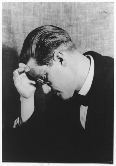 Man Ray, Porträt James Joyce (1922/1959), Fotografie, Museum Abteiberg