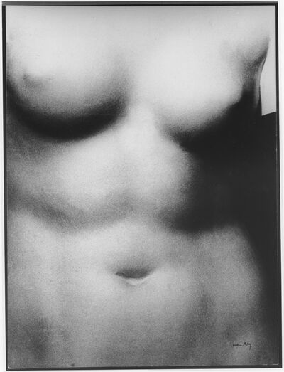 Man Ray, Weiblicher Torso (1933/1959), Fotografie, Museum Abteiberg