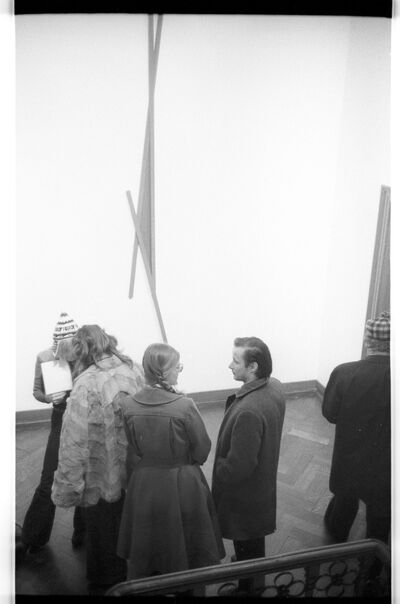 Eröffnung der Ausstellung PALERMO Objekte, Museum Mönchengladbach 1973, Thordis Möller und Palermo, Foto: Franz Fischer/ ZADIK, Köln, © VG Bild-Kunst, Bonn 2022